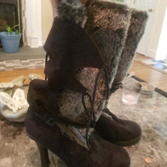 Boots - Picture 2 of 3